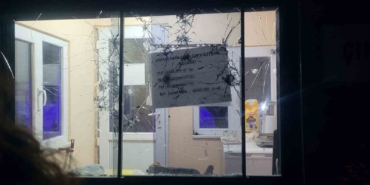 Gece vakti alkollü şekilde gittiği site sakinlerine bıçakla dehşeti yaşattı