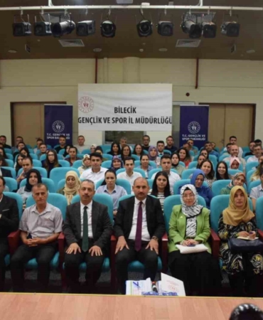 Gençlik Ve Spor İl Müdürü Özdemir Video Konferans ile toplantıya katıldı