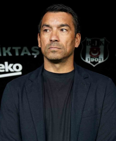 Giovanni van Bronckhorst, Nevio Scala’dan sonra bir ilki başardı!