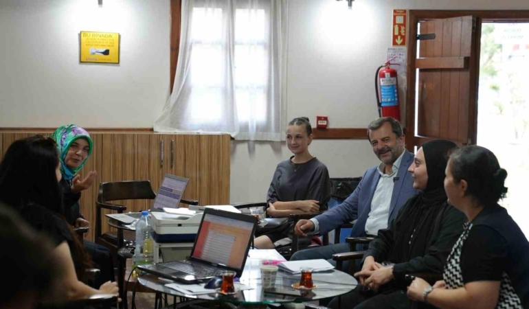 Gürsu Belediyesi’nden üniversite hayali kuran gençlere destek