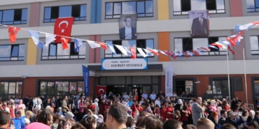 Hadımköy Ortaokulu yeni eğitim-öğretim döneminde açıldı