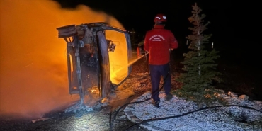 Havran’da sürücü yanan araçtan canını zor kurtardı