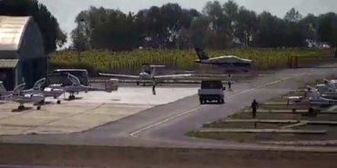 Hezarfen Havalimanı’nda uçak pistten çıktı