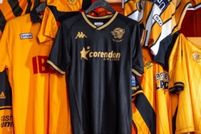 Hull City, 120. yılına özel formasını tanıttı