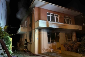İki katlı binada yangın paniği