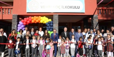 İlk ders zilini protokol çaldı