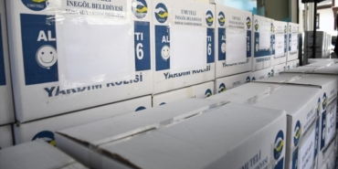 İnegöl Belediyesi’nden bin 500 öğrenciye kırtasiye yardımı