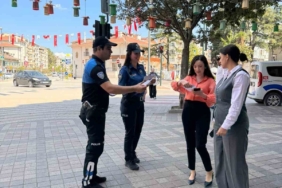 İnegöl’de İlçe Emniyet Müdürlüğü ekiplerinden vatandaşları bilgilendirme çalışması