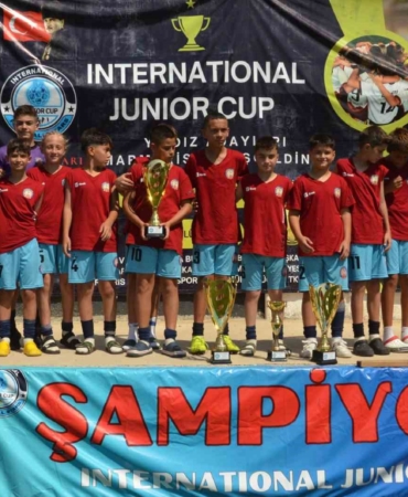 İnternationel Junior Cup’da Darıca Kalespor fırtınası esti