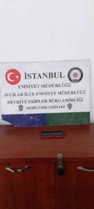 İş yerinin masasından telefon çalan şahıs yakalandı