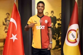 Ismail Jakobs, Galatasaray’ın 4. Senegalli futbolcusu oldu