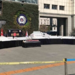 İstanbul’da bir depoda 150 milyon liralık kaçak cep telefonu aksesuarı ele geçirildi