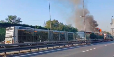 İstanbul’da korkutan metrobüs yangını
