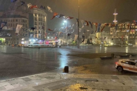 İstanbul’da sağanak yağış etkili oluyor