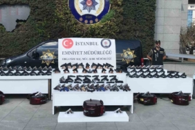 İstanbul’da silah kaçakçılarına operasyon: 227 silah ele geçirildi
