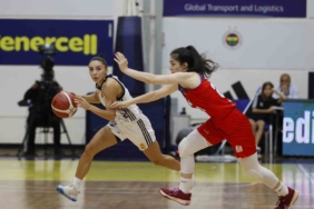 Kadınlar Basketbol Süper Ligi: Fenerbahçe: 81 - Botaş: 56