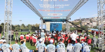 Kağıthane Belediyesi Sadabad Spor Sahası’nı yenileyerek hizmete açtı