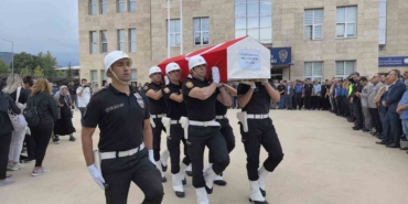 Kansere yenik düşen emekli polis son yolculuğuna uğurlandı