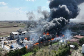 Kapaklı’da kimyasal fabrika yangını dron ile görüntülendi