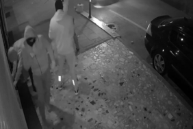 Kartal’da 1 milyon liranın üzerinde kuyumcu soygunu kamerada