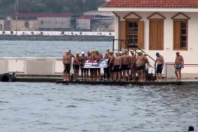 Katledilen Narin için Üsküdar’dan Kız Kulesi’ne yüzdüler