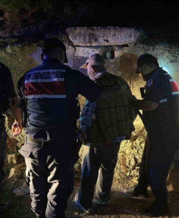 Kayıp Alzheimer hastası yaşlı adam jandarma tarafından bulundu