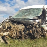 Kazada minibüs hurdaya döndü