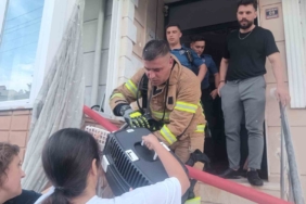 Keşan’da apartman dairesinde yangın: İtfaiye eri yaralandı, ev sahibi fenalaştı