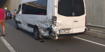 Keşan’da minibüs ile çarpışan otomobilin sürücüsü yaralandı