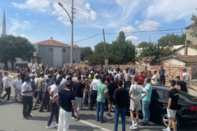 Keşan’da ölümle sonuçlanan kaza sonrası mahalle sakinleri yolu trafiğe kapattı