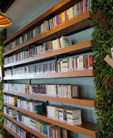 Kitap kahvelerde 70 binden fazla kitap ödünç verildi
