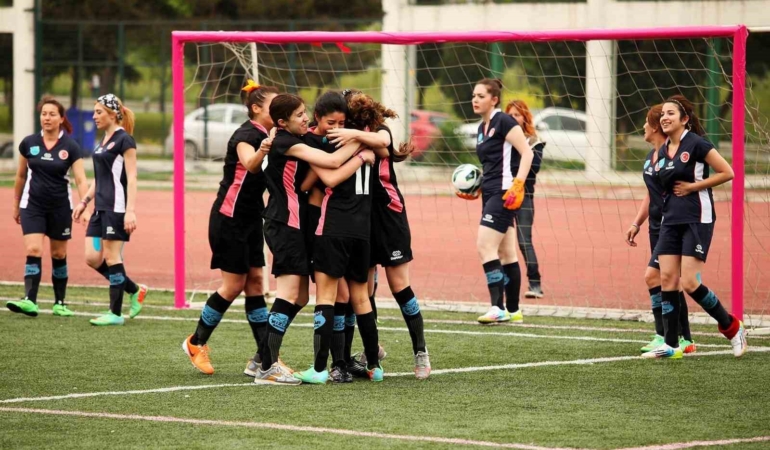 Kızlar Sahada İstanbul Kupası için geri sayım başladı