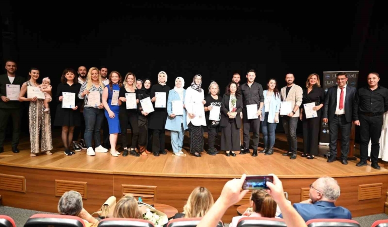 Koku uzmanlığının ilk mezunları sertifikalarını aldılar
