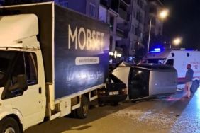 Kontrolden çıktı, park halindeki otomobillere çarptı: 2 yaralı