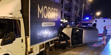 Kontrolden çıktı, park halindeki otomobillere çarptı: 2 yaralı