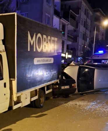 Kontrolden çıktı, park halindeki otomobillere çarptı: 2 yaralı