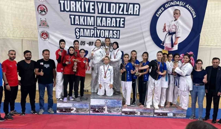 Körfez’in karate takımı Türkiye ikincisi oldu