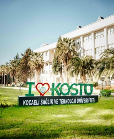KOSTÜ’de uluslararası iş birliği ve yapay zeka eğitim vizyonu güçleniyor