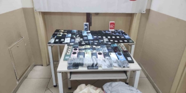 Küçükçekmece’de 385 adet kaçak cep telefonu ele geçirildi