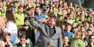 Kuzuluk Dr. Enver Ören Ortaokulu’nda ilk ders zilini Başkan Soykan çaldı