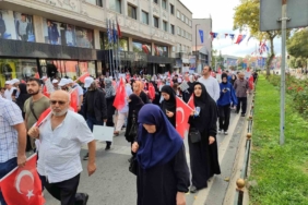 LGBT’ye karşıtı yüzlerce vatandaş Fatih’te bir araya geldi