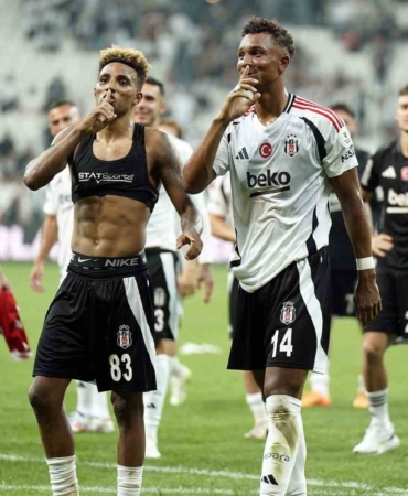 Maç sonu üçlüsü Felix Uduokhai’den