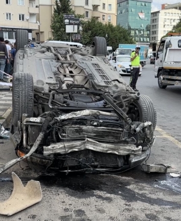 Maltepe’de 2 ayrı kaza: 2 yaralı