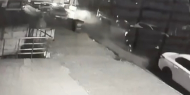 Maltepe’de alkollü sürücü park halindeki 3 araca çarptı