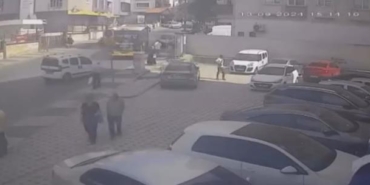 Maltepe’de araç içindeki husumetlisine kurşun yağdırdı