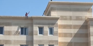 Maltepe’de metrelerce yüksekte tehlikeli eğlence