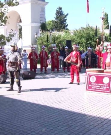Mehteran Birliği 2024 yılının son gösterisini Yıldız Sarayı’nda gerçekleştirdi