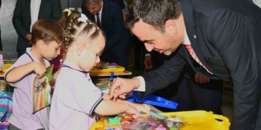 Miniklere kırtasiye desteği