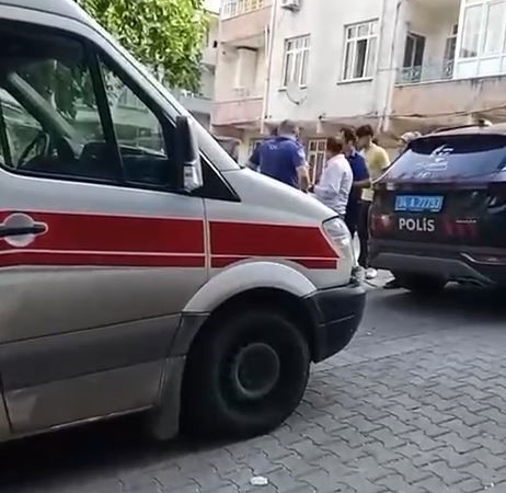 Misafir olarak gittiği evde, ev sahibini yaralayıp altınları çalarak kaçtı