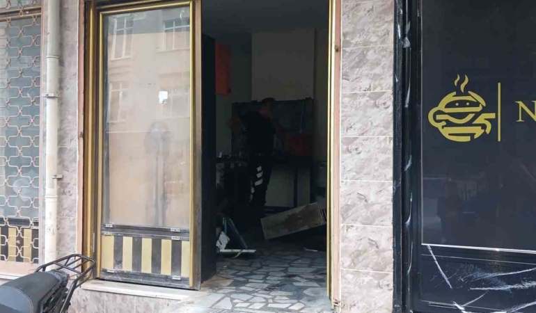 Motosiklet tamirhanesi süsü verilen uyuşturucu imalathanesine operasyon